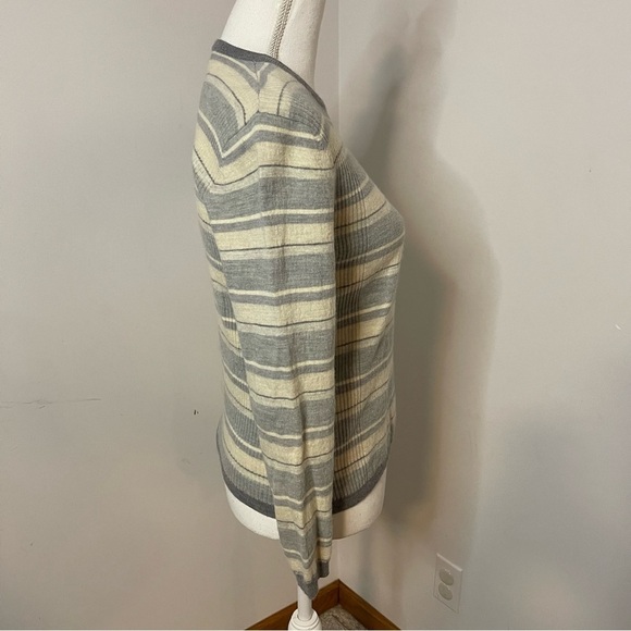 Calvin Klein 100% merino wool long sleeve crewneck striped sweater - Picture 4 of 6
